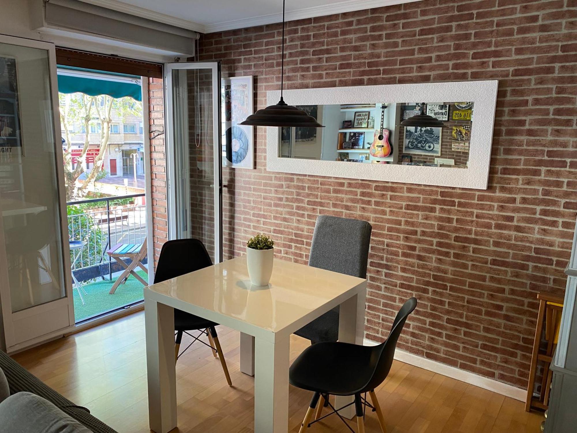 Apartamento Estilo Vintage Centrico Y Garage Incluido Логроньо Екстериор снимка